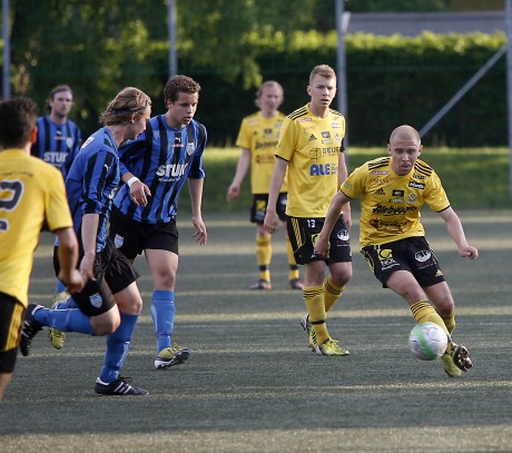 Niclas Elving på språng. Mot Älvsborg fick han lite mer boll än tidigare och var involverad i förspelen till båda målen.