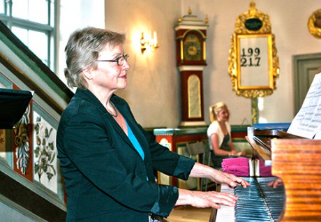 Ann-marie Henning ackompanjerade på piano.