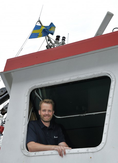 Martin Hammar från Nödinge stortrivs med att ha Göta älv som arbetsplats.