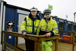 Platschef Christian Olofsson och John Persson ser fram mot att fräscha upp Surte centrum, vilket blir fallet när Göteborgsvägen ska miljöprioriteras.