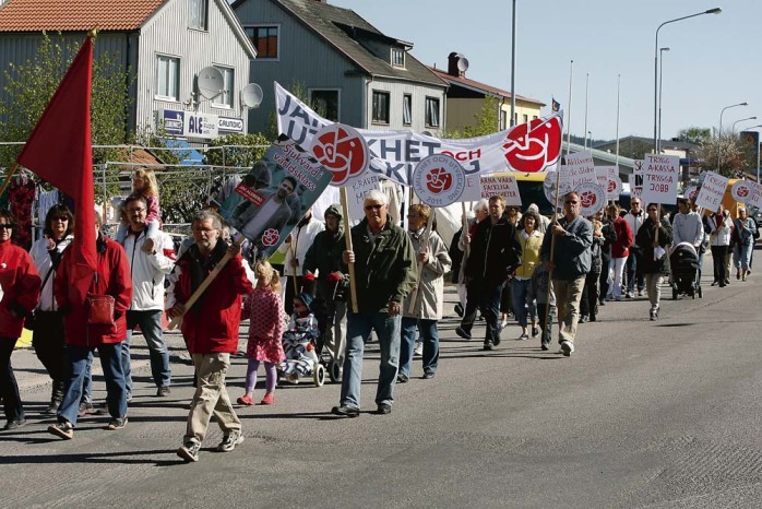 Socialdemokraternas majtåg gick i år från Älvängens Folkets hus till centrum.