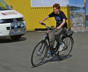Joel Lindmossen, Alafors, testade med stor förtjusning elcykeln från Älvängens cykel.