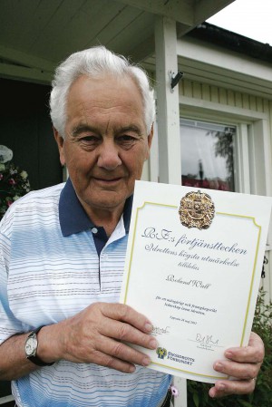Roland Wall har tilldelats Riksidrottsförbundets förtjänsttecken i guld för mångåriga insatser inom föreningslivet. 52 år i Alvhems IK:s styrelse säger en del.