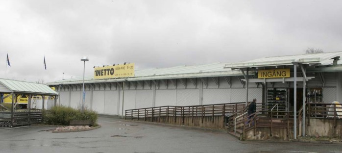 Söndagen den 20 maj stänger Netto i Älvängen. Nuvarande affärsfastighet kommer att rivas och en ny butik ska uppföras på samma plats, men lokalen blir betydligt större. Nyöppning planeras till första advent.