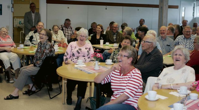 Över 100 personer kom till pensionärsträffen i Bohus servicehus. 