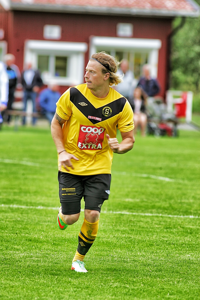Patric Skånberg var tillbaka i SBTK:s startelva och antecknade sig i målprotokollet på Sävevallen. Det hjälpte föga ty hemmalaget Säven/Hol vann med 3-1.