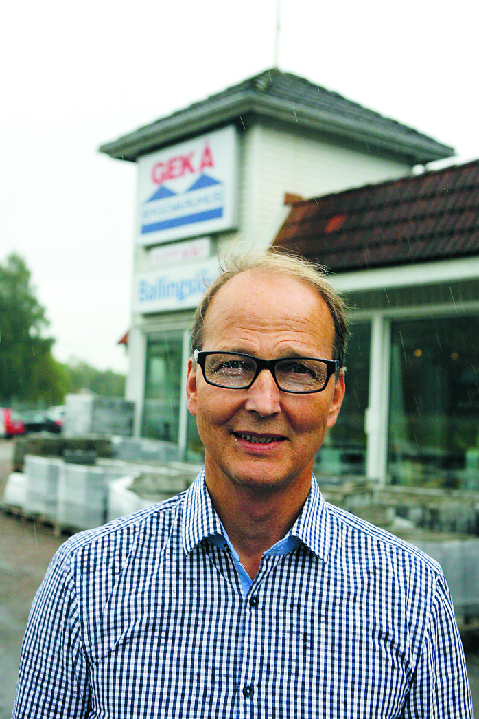  Sven Karlsson har drivit Gekå Byggvaror sedan 1983. Nu 
 har han sålt bolaget till Derome Byggvaror och Träteknik AB  
 som tar över verksamheten från den 1 september. 