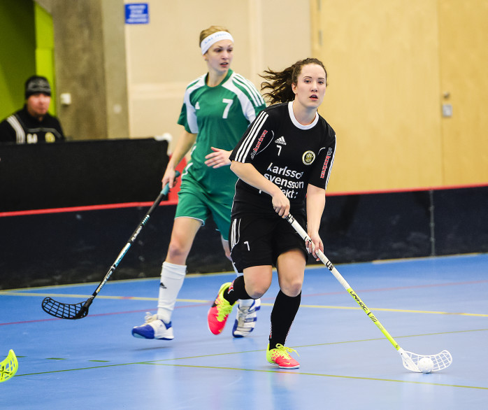 Full fart framåt. Nyförvärvet från IBK Göteborg, Jessica Ljunggren, imponerade i sin debut för Surte IS IBK. Facit blev ett mål och två assist.