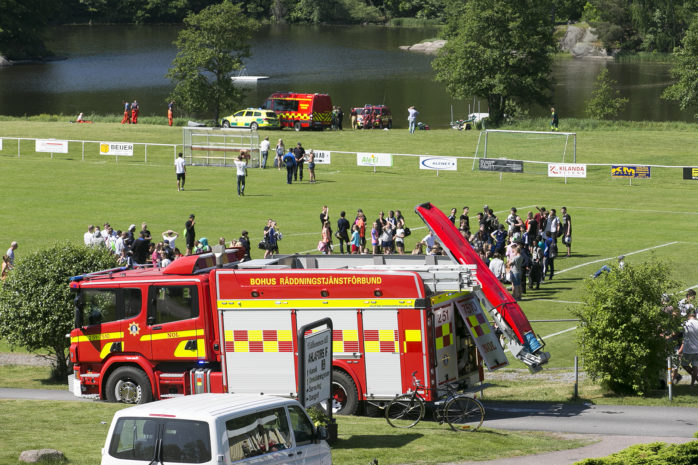 En 15-årig pojke drunknade på fredagsförmiddagen i Hälltorpsjön.
