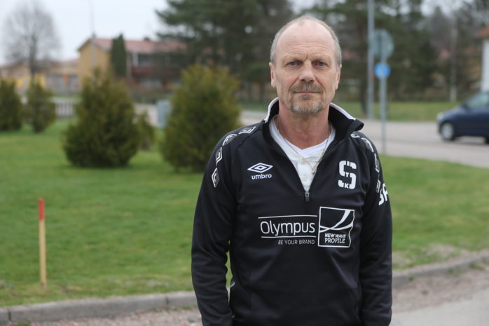 Stig Persson har både spelat i Skepplanda BTK och tagit damerna upp till division 1 som tränare. Nu leder han Skepplandas herrar för första gången. 