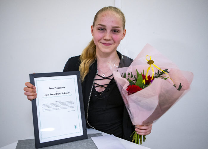 Julia Svennblad, 17, fick ta emot föreningsgalans första pris för Årets prestation. Under 2019 vann hon fyra SM-guld, varav tre utomhus.