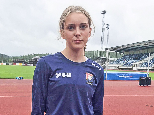 Emma Wendel från Nödinge hoppade igår 1,58, vilket placerar henne som nummer sju i Sverige för flickor 14 år.
