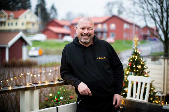 Staffan Andersson älskar att inta rollen som tomte. I snart 30 år har han delat ut julklappar och spridit glädje.
Bild: Jessica Lindén