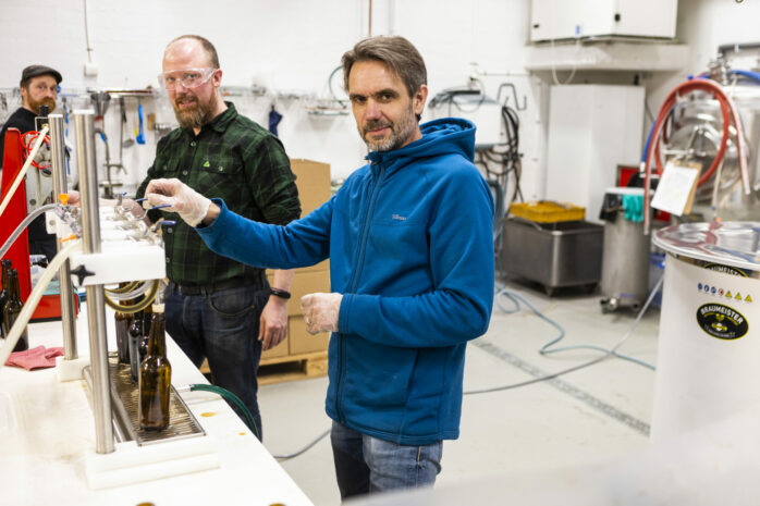 Beerium inleder ett samarbete med Lilla Edet Bryggeri. Fredrik Reinholdsson tror mycket på
satsningen.