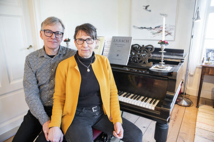 Katharina och Johan Dahlbäck som driver Kultur på Mauritzberg erhåller Ale kommuns belöningsstipendium på 15 000 kronor.