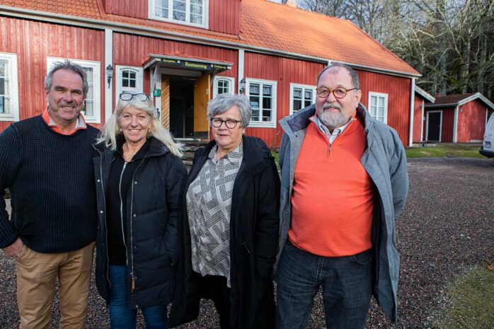 Johnny Hagberg, Nettan Johansen, Lisbeth Karlberg Johansson och Lennart Johansson är nya ägare till golfrestaurangen på Kungsgården, som nu återtar namnet Alfhems Värdshus. Säsongsöppning sker den 10 april.
