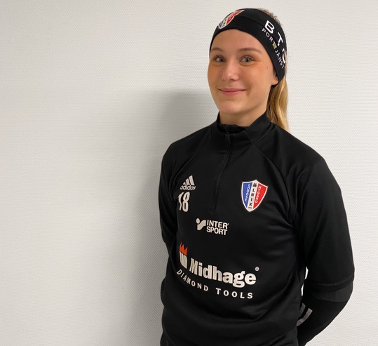 Anna Siverbo är klar för spel i Lödöse Nygård. 
Bild: LNIK. 