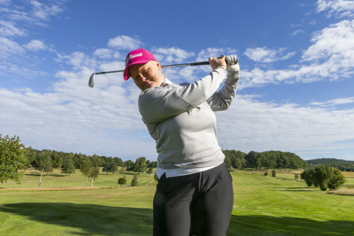 Fanny Stenborg trivs med livet som golfare. Nu drömmer hon om att spela på Europatouren. 
