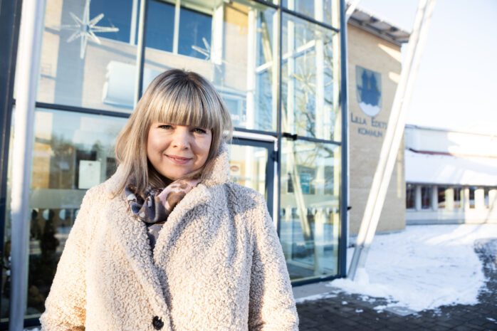 Julia Färjhage (C) förblir kommunstyrelsens ordförande i Lilla Edet ytterligare en mandatperiod. Under julledigheten önskar hon sig sol och snö.