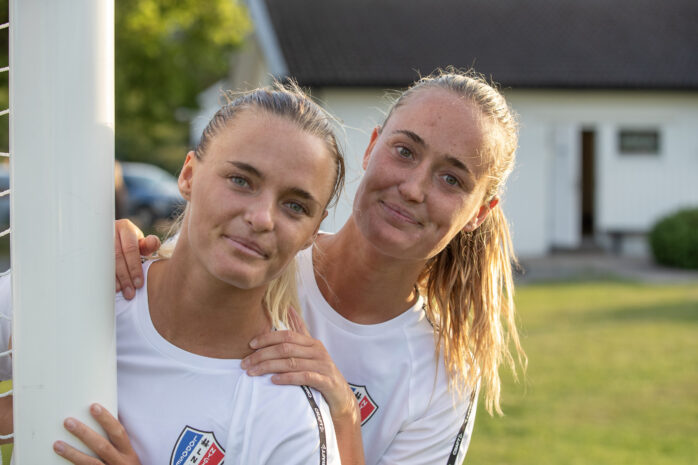 Tvillingsystrarna Maja och Ronja Henriksson är återigen tillbaka i Lödöse Nygård – men i augusti väntar nya äventyr för båda. 